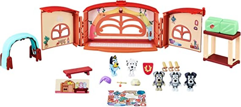 Bluey School Playset with Mates