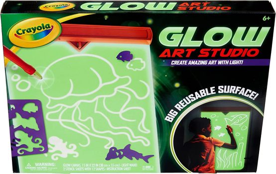 Crayola Glow Art Studio Glow in The Dark Toys